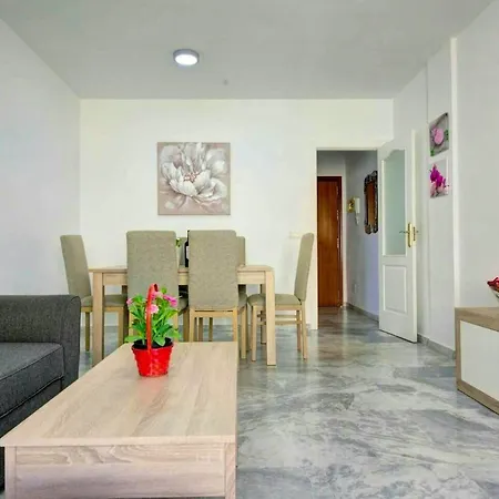 Charming In With Shared Pool Fuengirola