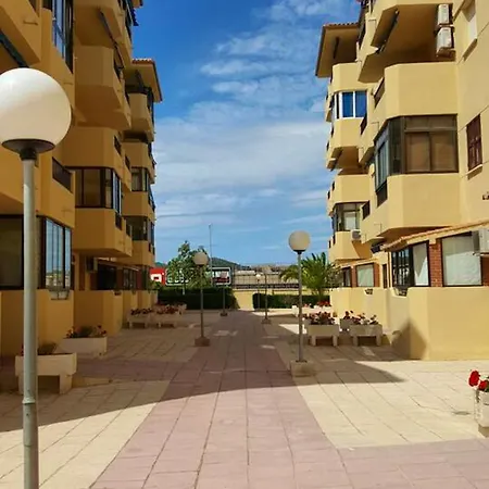 Charming In With Shared Pool Appartement