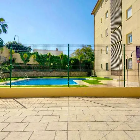 Charming In With Shared Pool Appartement *